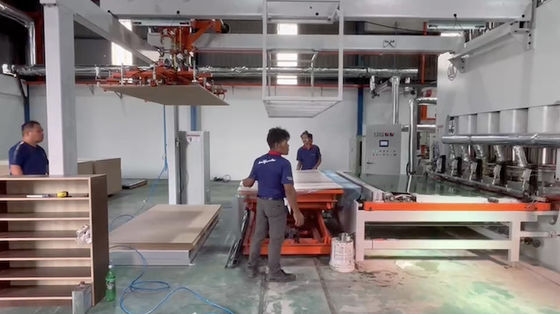 주문 멜라민 가구판 laminated MDF HDF PB 핫 프레스 laminating 기계 15KW online manufacture